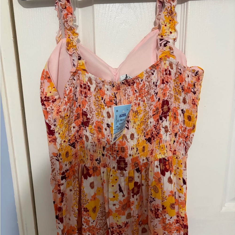 Dress - Picture 5 of 5